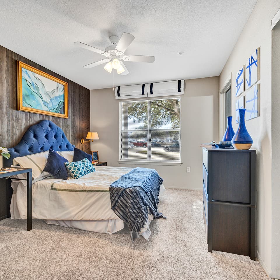 The-London—Model—Bedroom-(1)